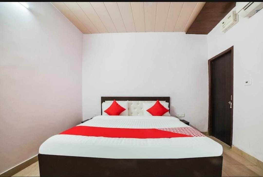 Hotel O Kl Khari Near Ashoka Park Mein Metro New Delhi Exterior photo
